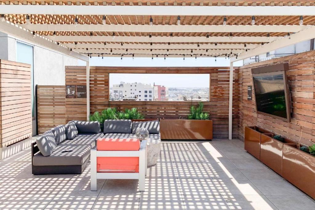 Modern Loft With Rooftop Lounge In Dtla Los Angeles Exterior photo